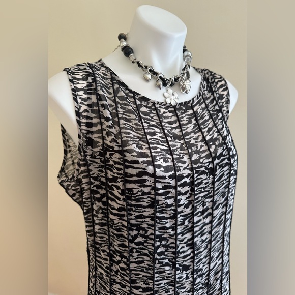 Jones New York Black & White Sheer Animal Print Pleated. With Slip Dress Sz 16W - Picture 5 of 15